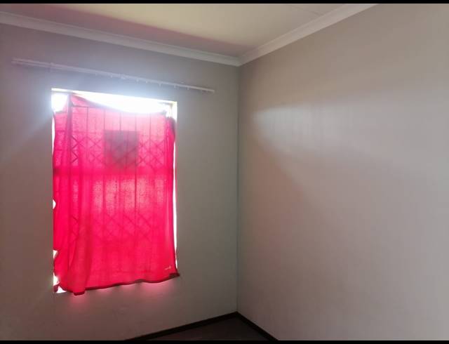 2 BEDROOM HOUSE SOLD IN SHARON PARK